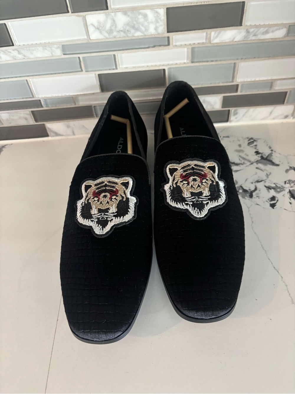 ALDO Men's Black Velvet Tiger Patch Loafers size 11 new no box